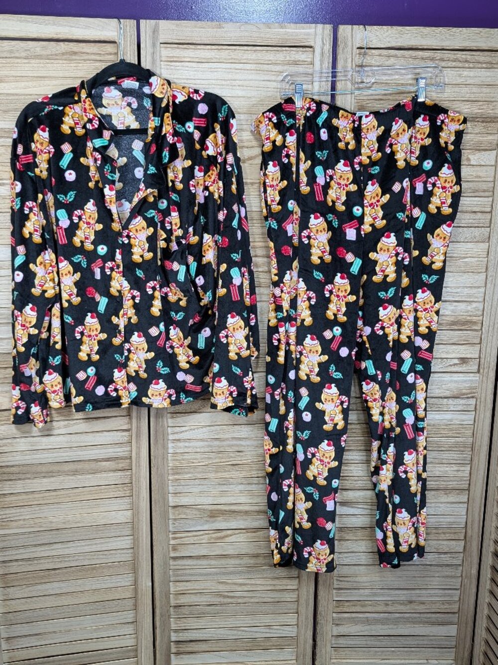 Black Gingerbread Print Pajama Set Size 3X (22w-24W)